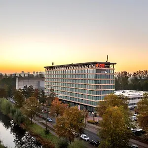 Corendon New-west, A Tribute Portfolio **** Ámsterdam