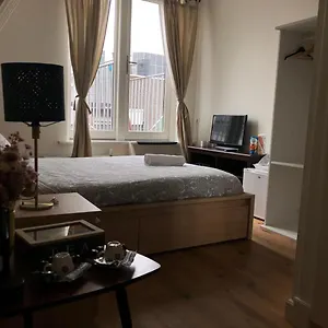 Bed & Breakfast A'dam Rooftop Lux, Amsterdam